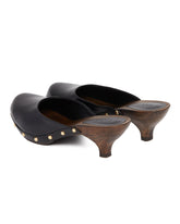 Black Judith Clogs | PDP | Antonia