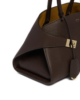 Borsa Hug Piccola Marrone - FERRAGAMO | PLP | Antonia