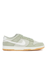 Dunk Low Retro SE Green Sneakers | PDP | Antonia